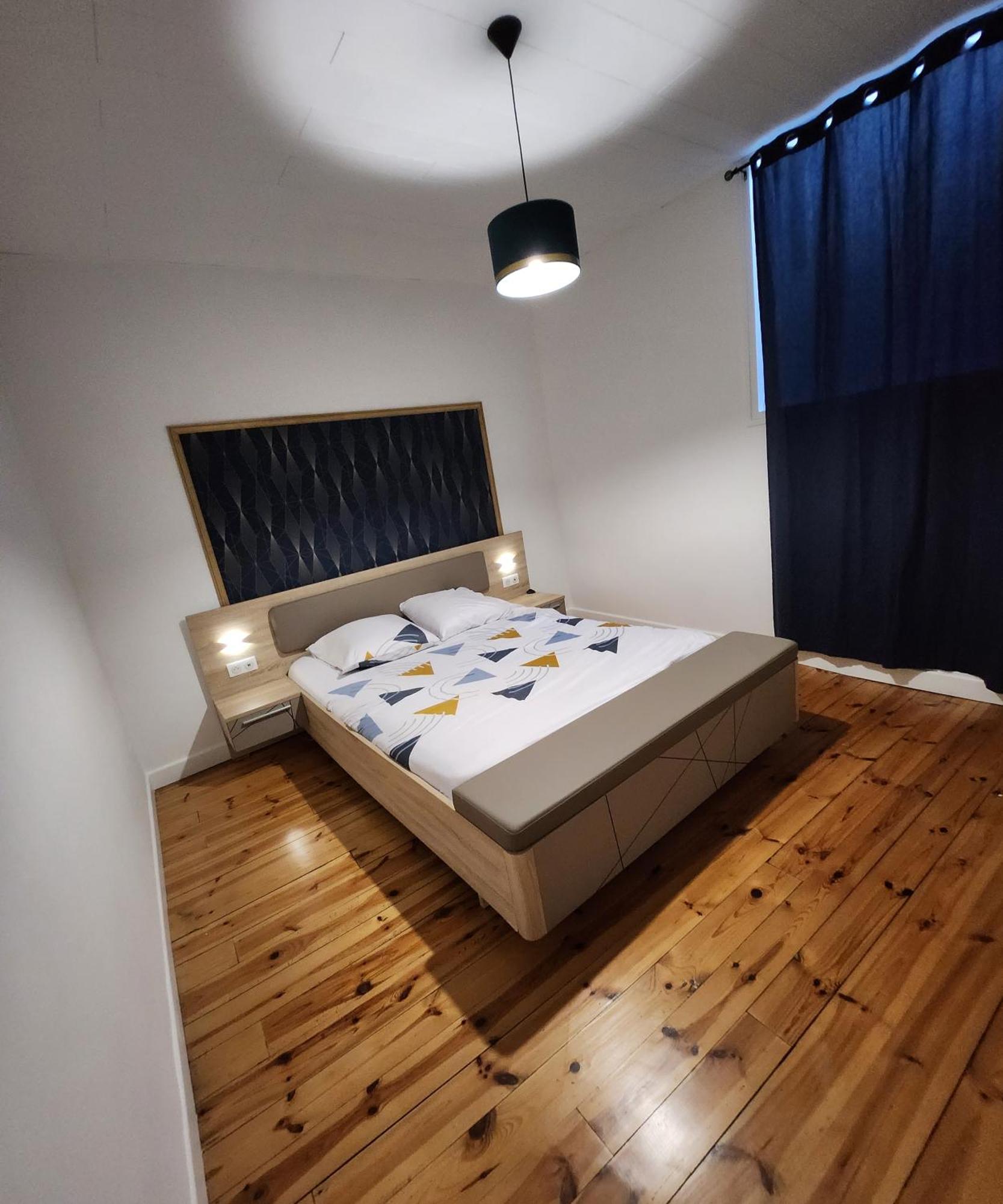 Chaleureux Appartement Refait A Neuf Vic-sur-Cère Exterior foto